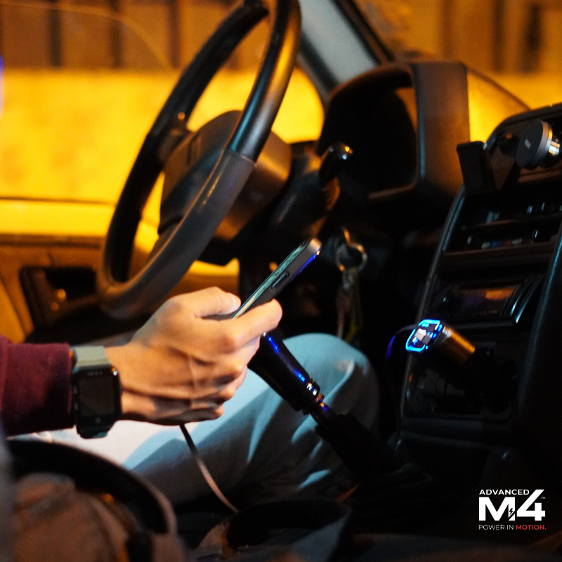 M4 Advanced: Cargador 5 en 1